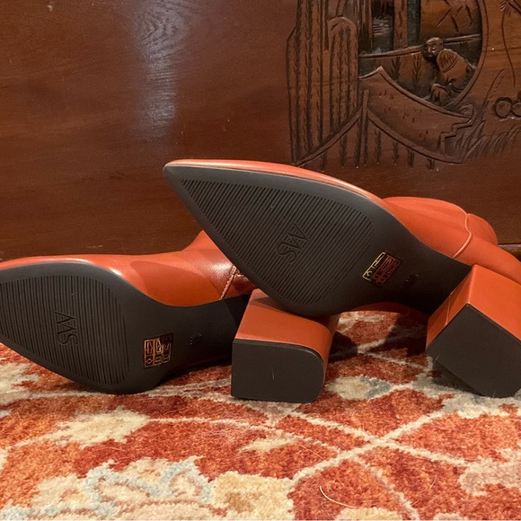 Stuart Weitzman Vera Cinnamon leather pointed toe heeled bootie sz 10.5 EU 41 - Picture 8 of 12